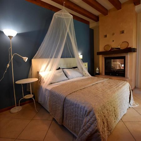 Villa In Pisogne With Pool Garden And Lake View Buitenkant foto
