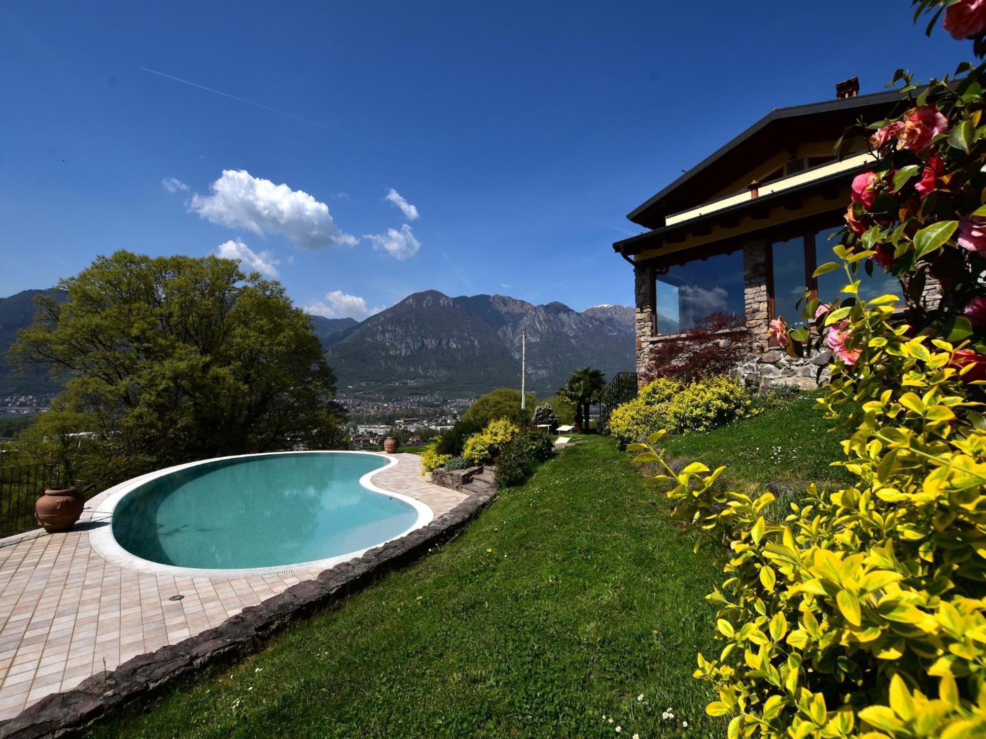 Villa In Pisogne With Pool Garden And Lake View Buitenkant foto