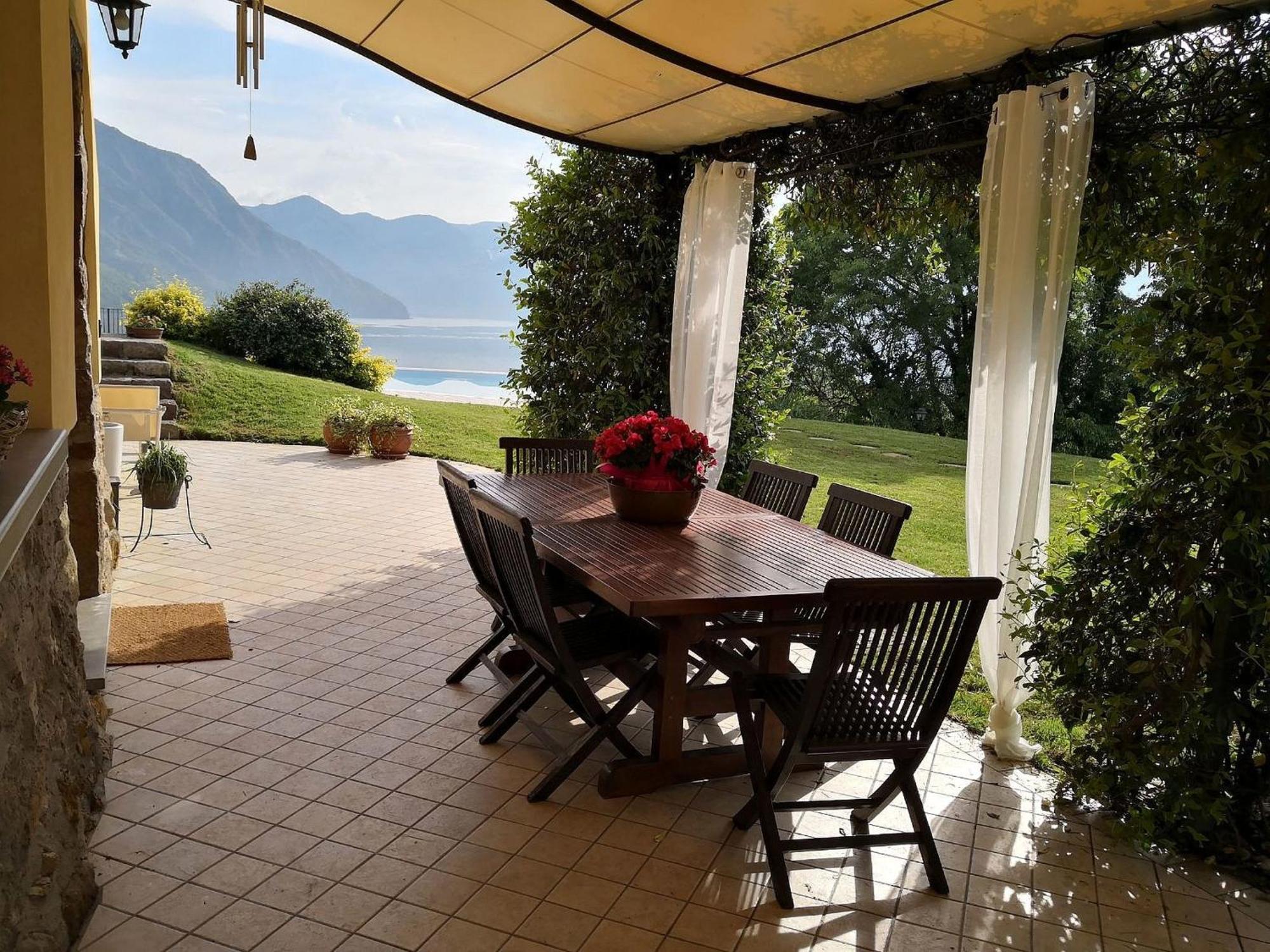 Villa In Pisogne With Pool Garden And Lake View Buitenkant foto
