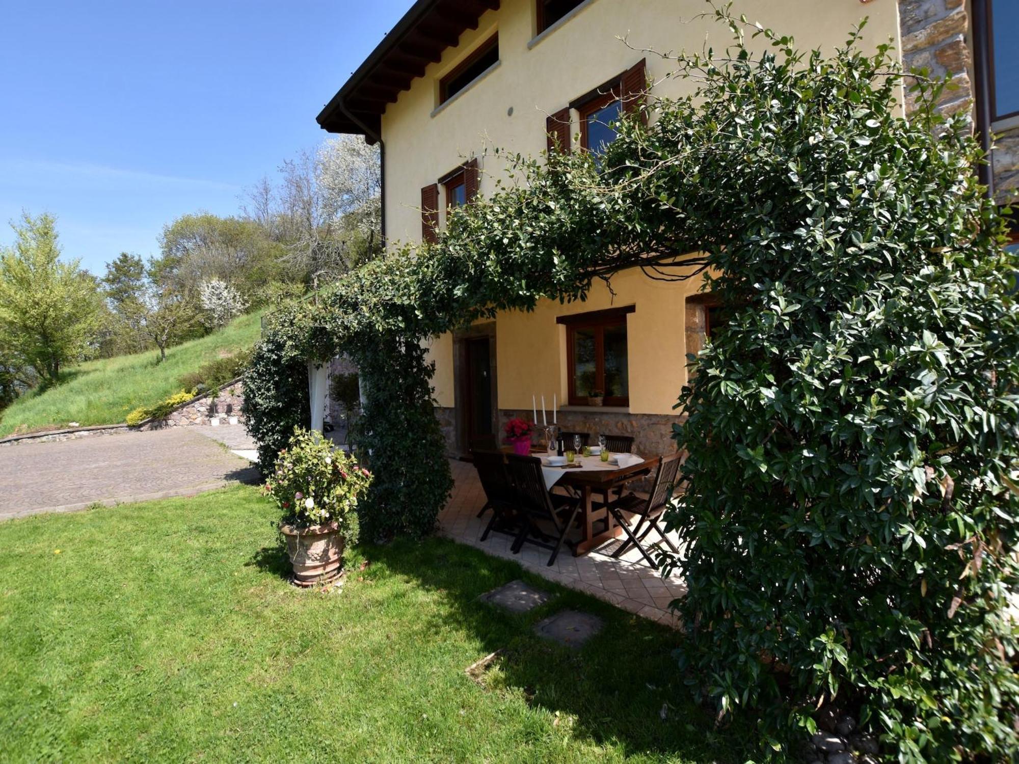Villa In Pisogne With Pool Garden And Lake View Buitenkant foto