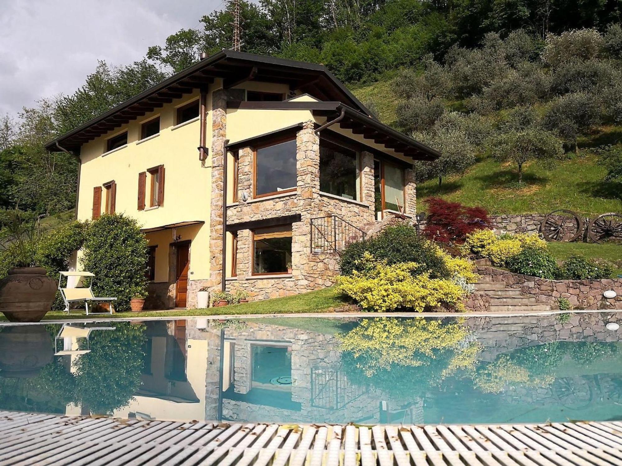 Villa In Pisogne With Pool Garden And Lake View Buitenkant foto